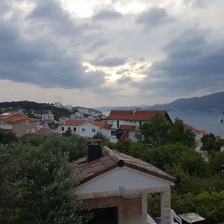 Konukevi House Dubai Trogir