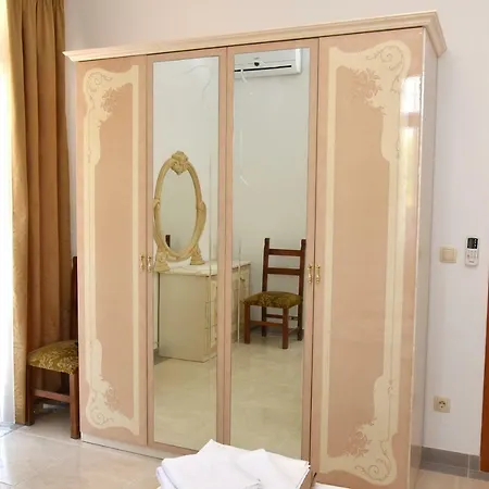 Konukevi House Dubai Trogir