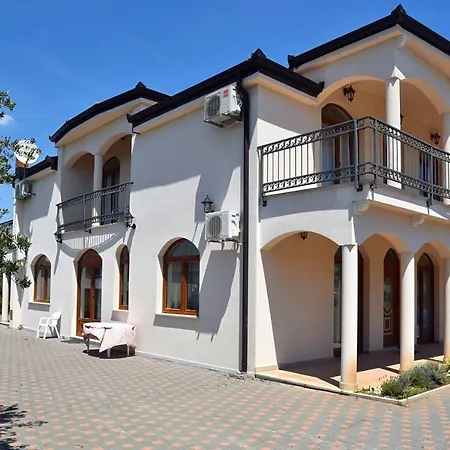 House Dubai 4*